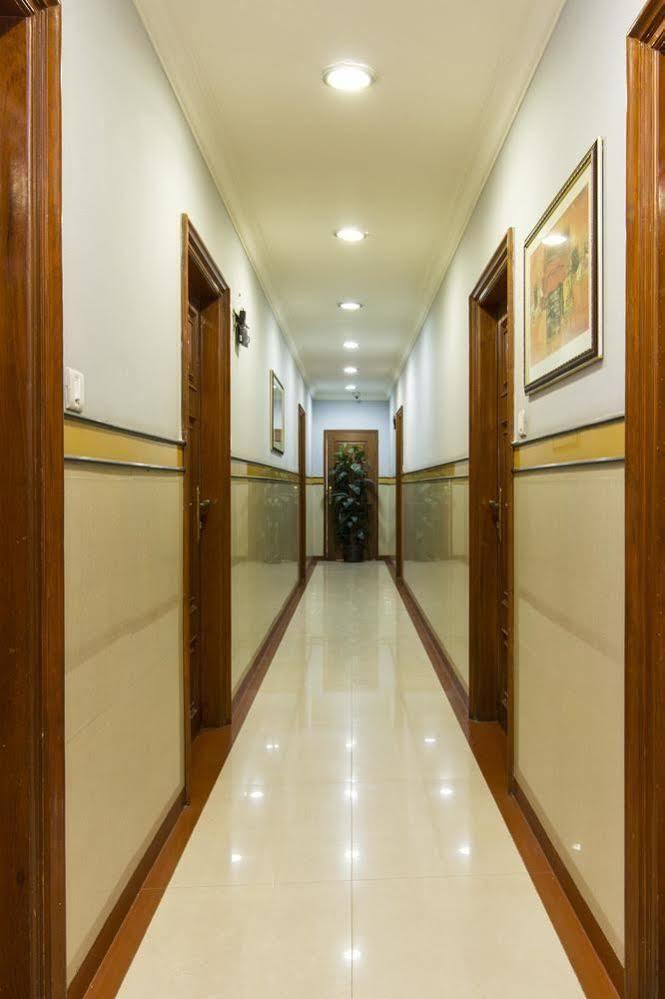 Oyo 579 Hotel Aab Bangalore Exterior foto